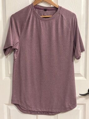 Lululemon Athletica Drysense Short Sleeve Shirt in Heathered Purple Ash M LN